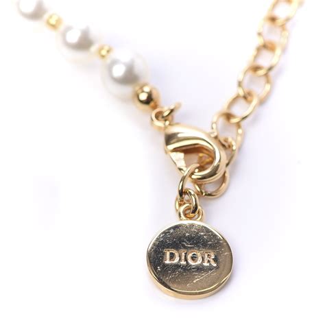 christian Dior pearl 30 montaigne